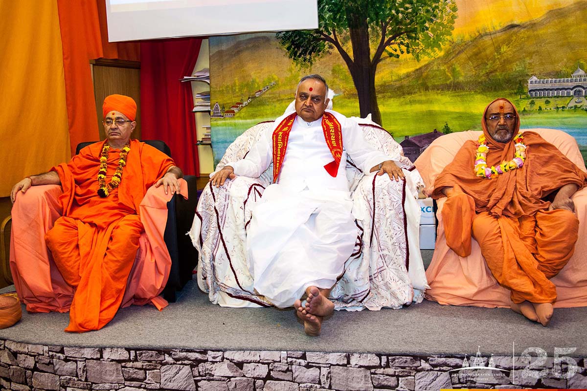 ©1987-2017 SKS Swaminarayan Temple East London